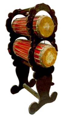 Trongcom3.jpg (24670 bytes)